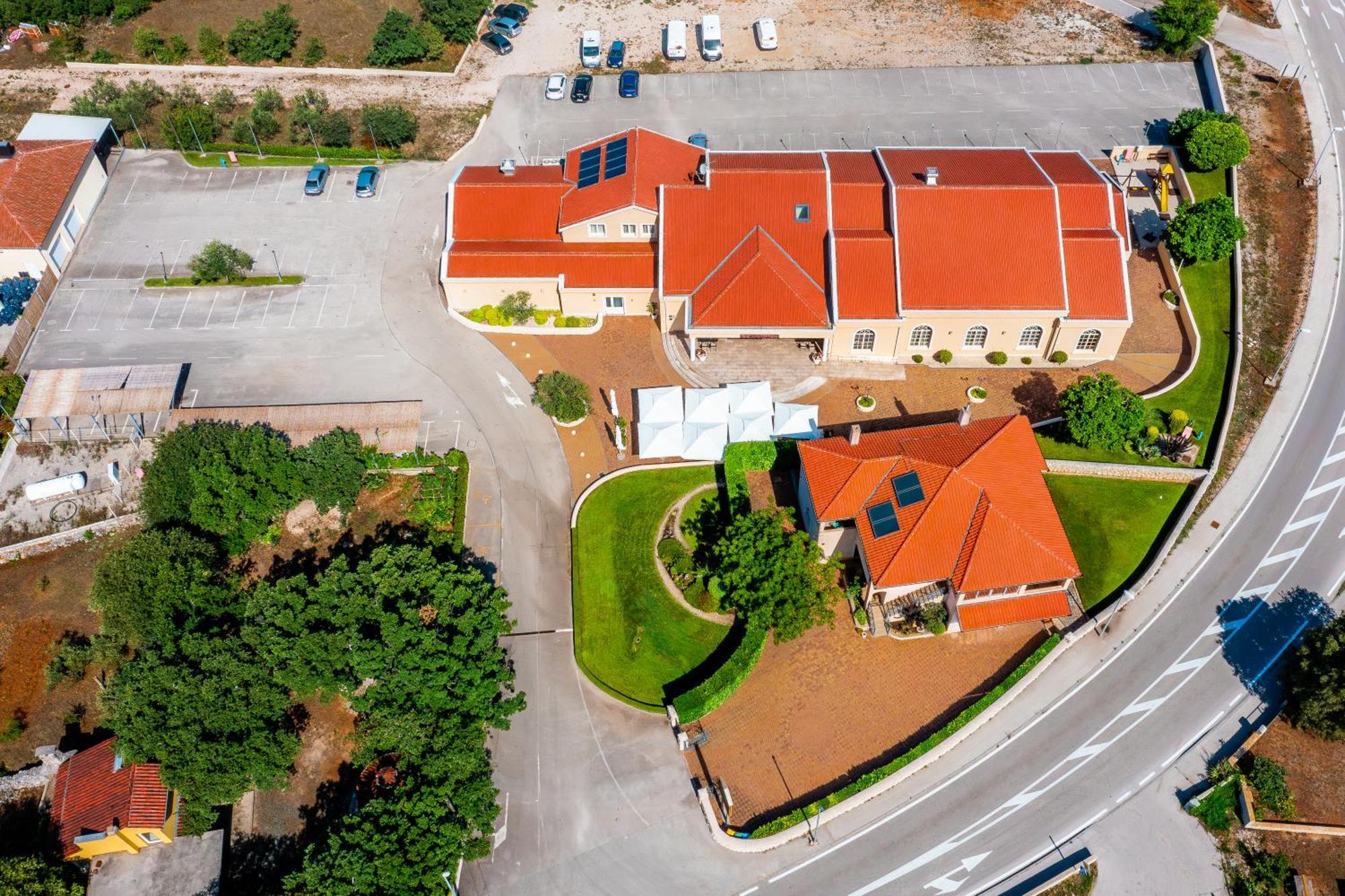 Guest Accommodation Atrium Gulin Lozovac Exterior foto